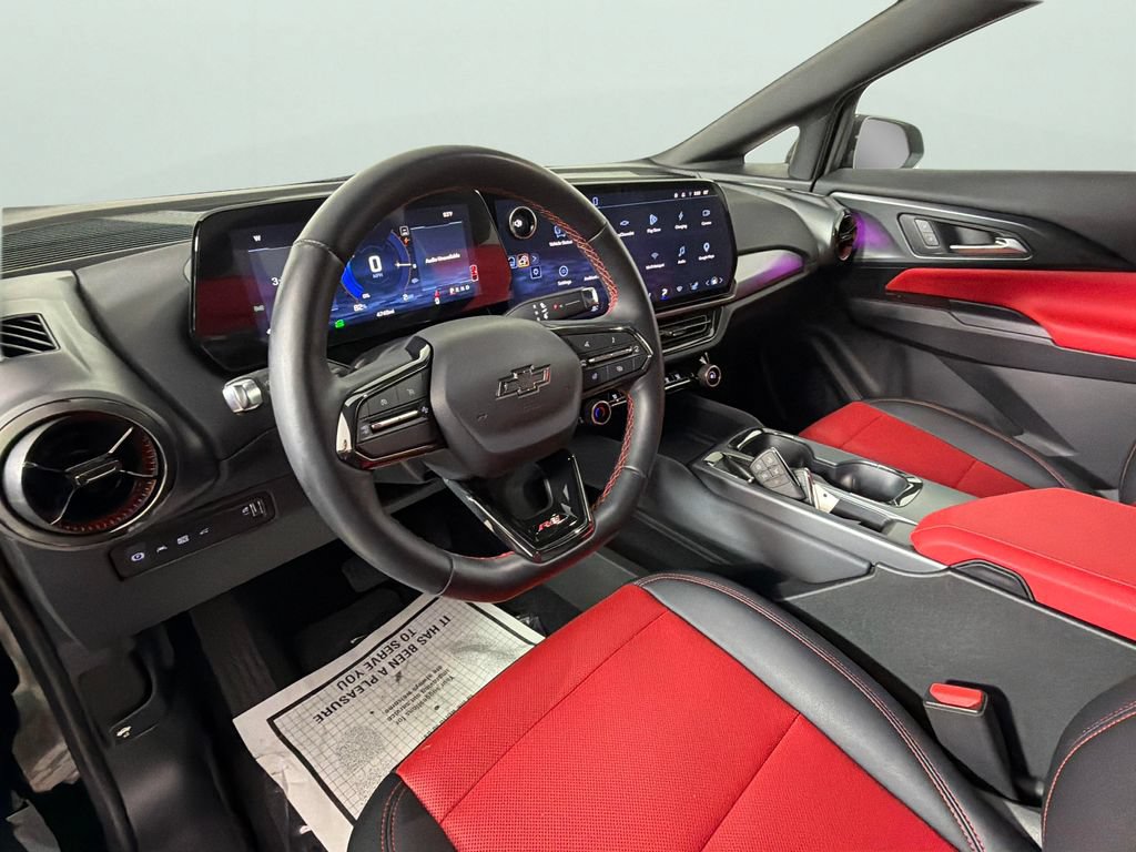 Certified 2025 Chevrolet Equinox EV RS FWD image 18