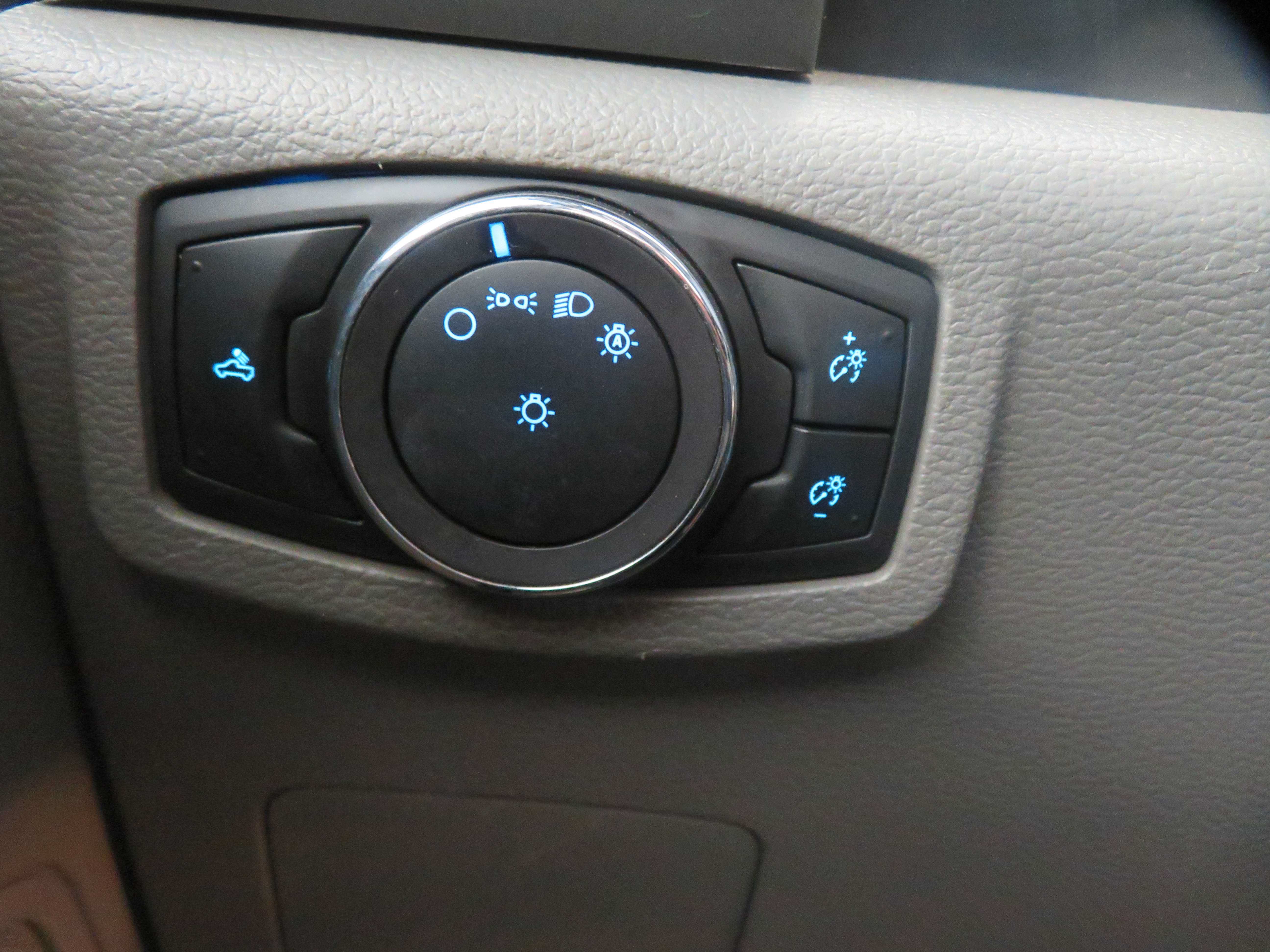 Used 2019 Ford F250 XLT w/ FX4 Off-Road Package AWD/4WD image 34