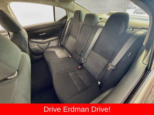 Used 2025 Nissan Sentra SR w/ Midnight Edition FWD image 8
