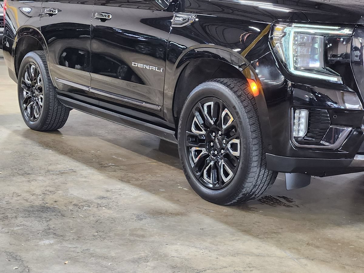 Used 2023 GMC Yukon Denali Ultimate AWD/4WD image 16