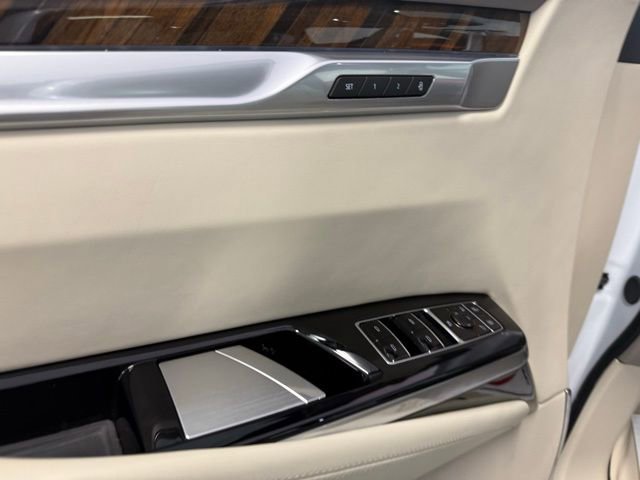 Used 2026 Cadillac Escalade Platinum Sport w/ LPO, ONYX Package image 15