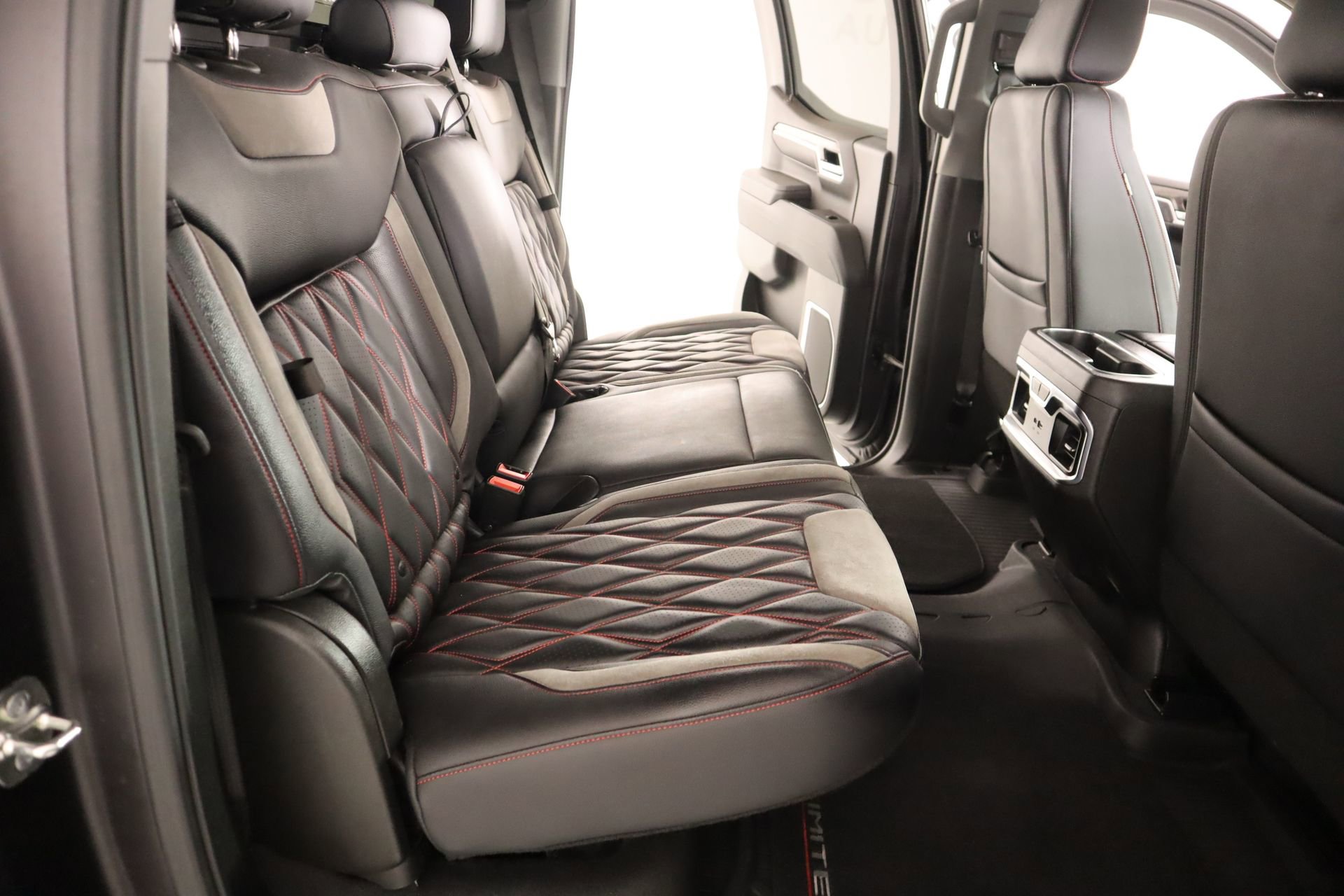 Used 2025 Chevrolet Silverado 1500 LTZ image 16