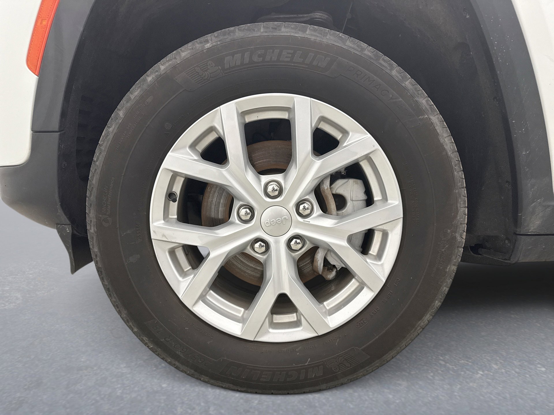 Used 2023 Jeep Grand Cherokee Limited AWD/4WD image 24