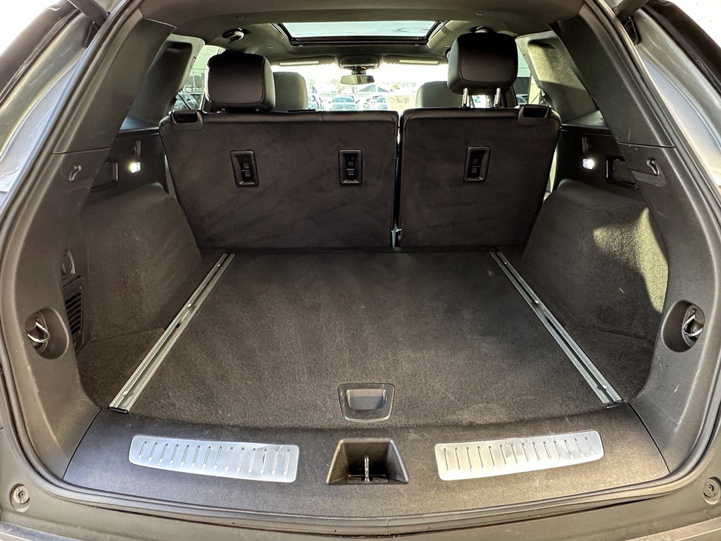 Certified 2025 Cadillac XT5 Premium Luxury image 4