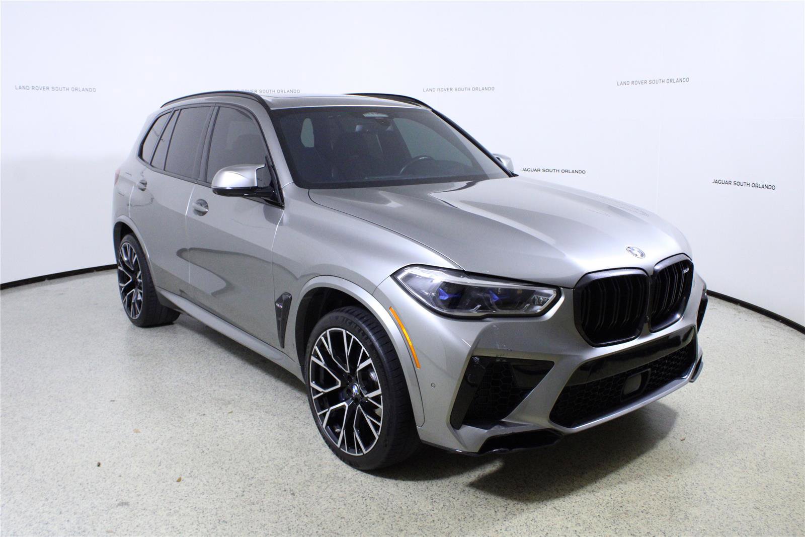 Used 2022 BMW X5 M w/ Executive Package AWD/4WD image 3