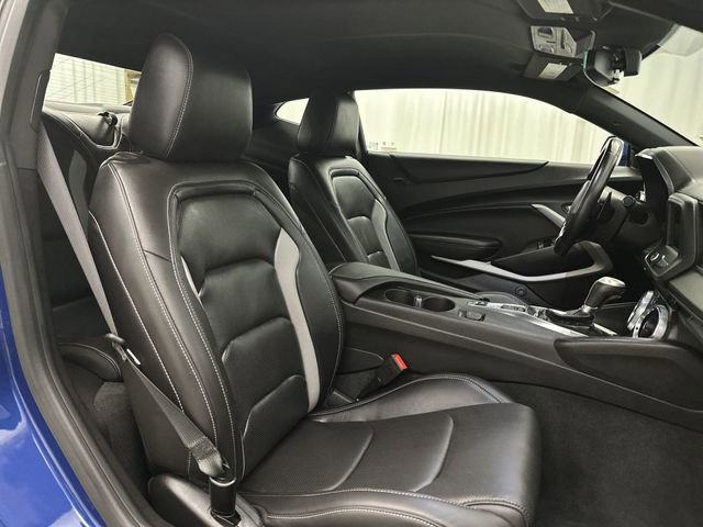 Used 2020 Chevrolet Camaro LT RWD image 27