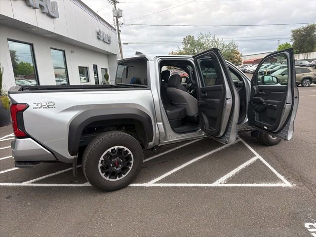 Used 2024 Toyota Tacoma TRD Off-Road w/ TRD Off Road Upgrade Package AWD/4WD image 10