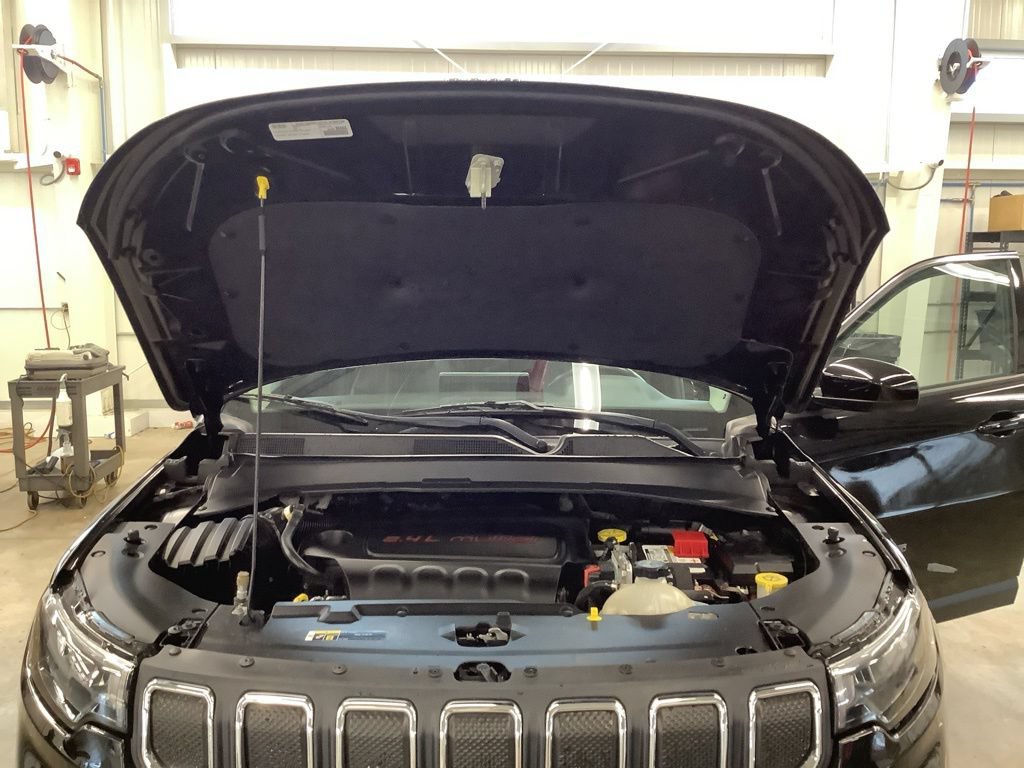 Used 2022 Jeep Compass Latitude w/ Convenience Group AWD/4WD image 24