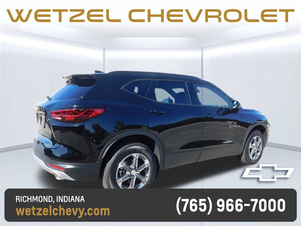 New 2026 Chevrolet Blazer LT w/ Convenience Package AWD/4WD image 3