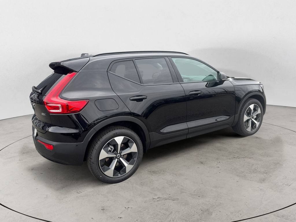 New 2026 Volvo XC40 B5 Plus w/ Protection Package Premier AWD/4WD image 7