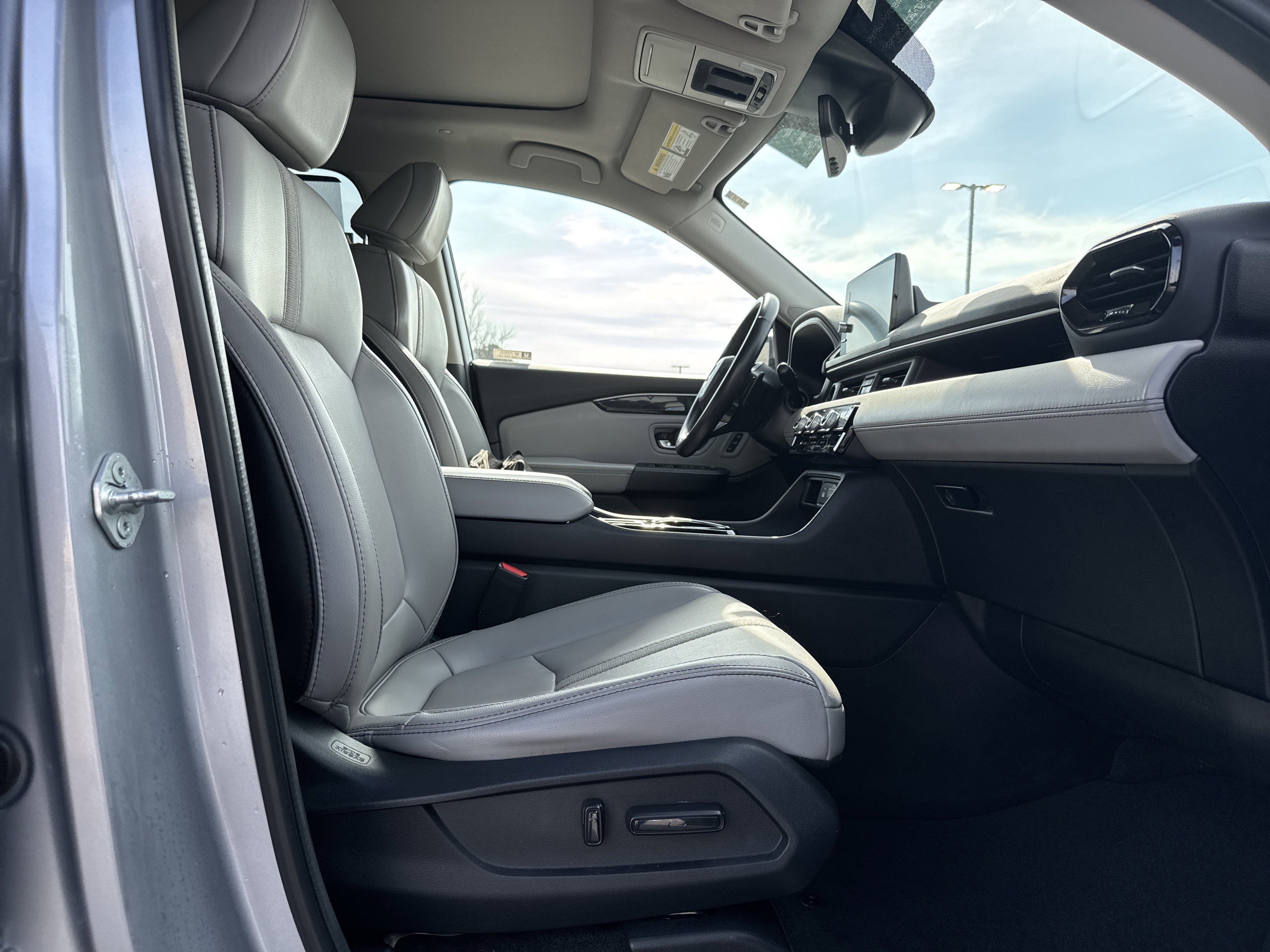 Used 2024 Honda Pilot Touring image 32