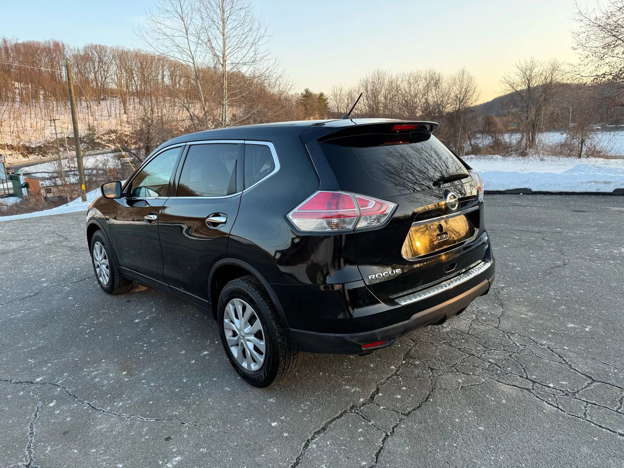Used 2014 Nissan Rogue S image 5