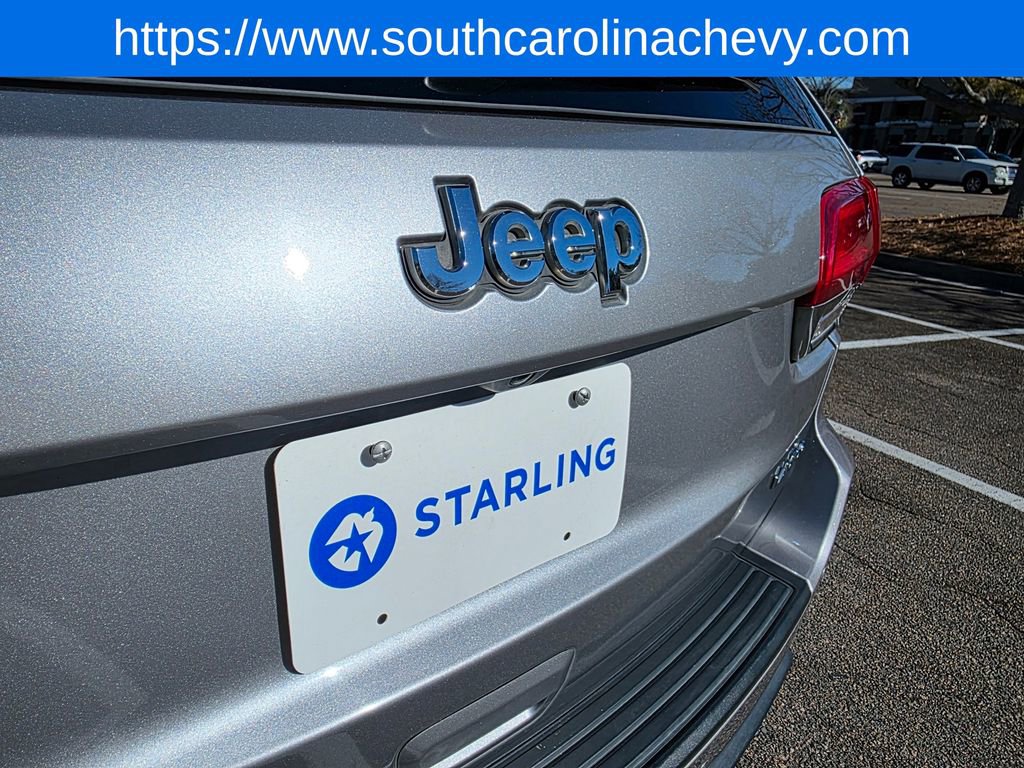 Used 2018 Jeep Grand Cherokee Laredo image 36