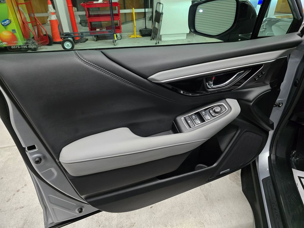 Used 2025 Subaru Outback Limited XT w/ Popular Package #2 image 13