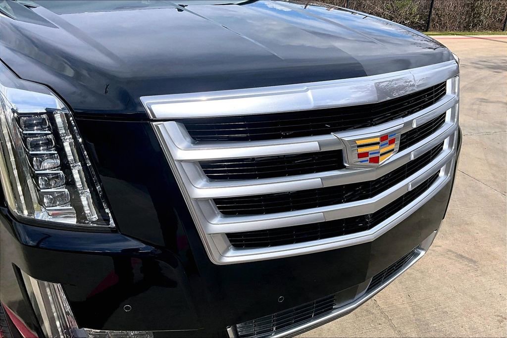 Used 2015 Cadillac Escalade Premium image 38