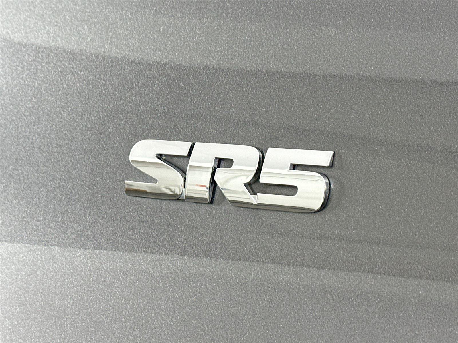 Used 2019 Toyota 4Runner SR5 AWD/4WD image 13