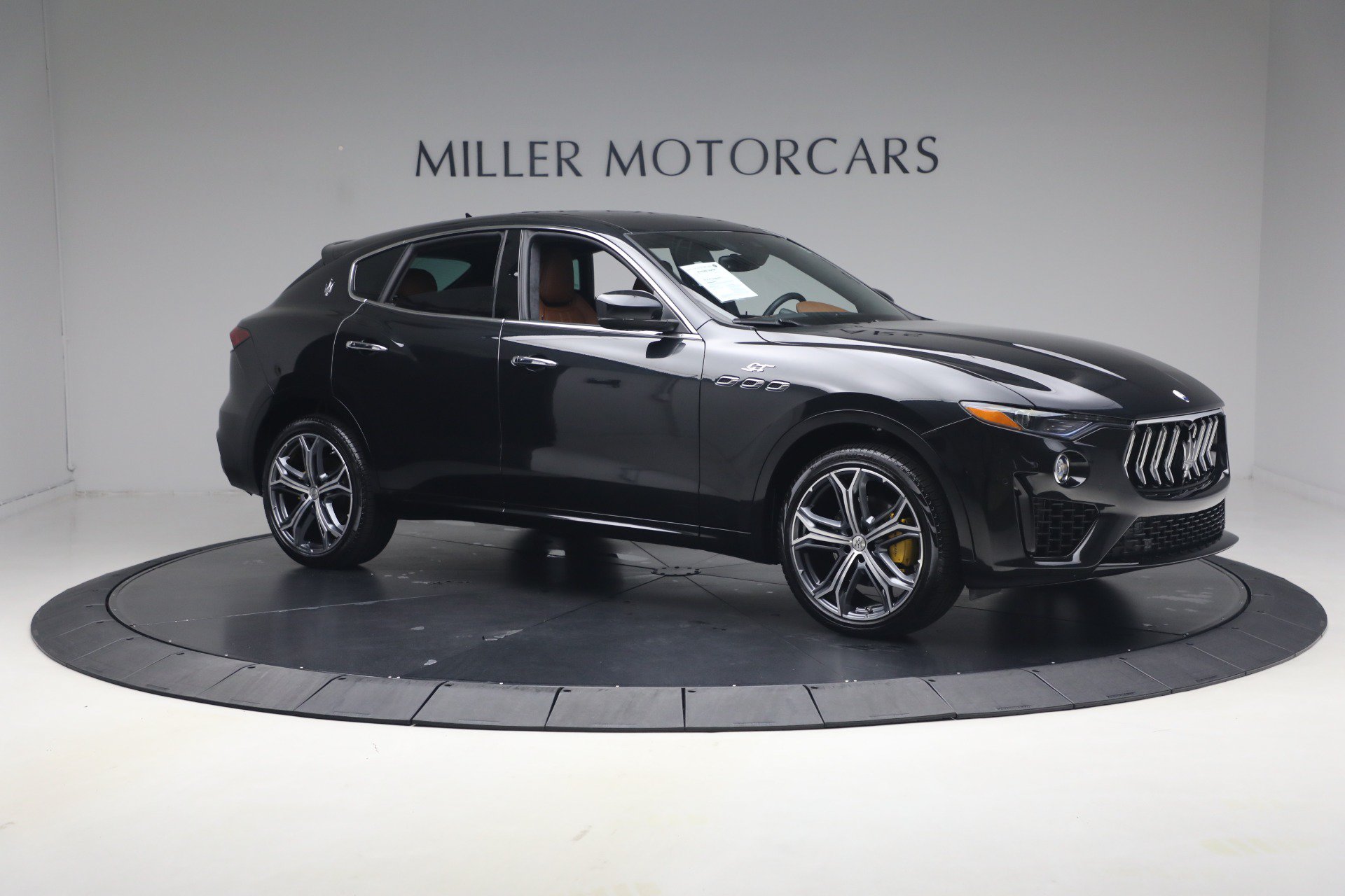 Certified 2022 Maserati Levante GT AWD/4WD image 10