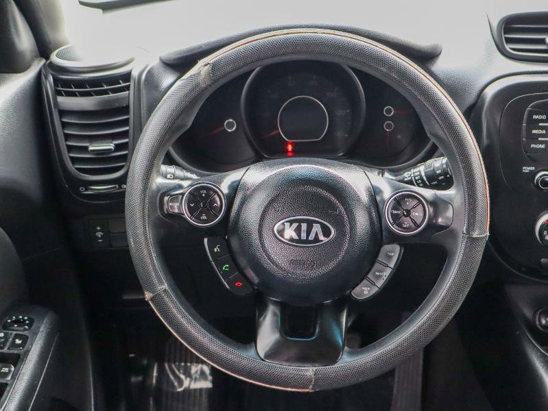 Used 2016 Kia Soul + image 13