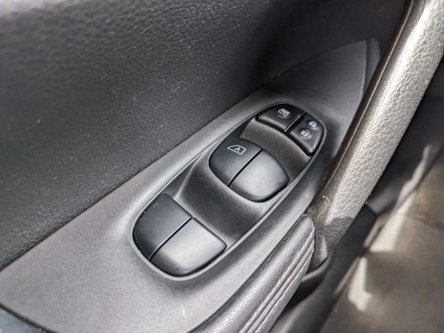 Used 2020 Nissan Rogue S w/ Special Edition Package FWD image 20