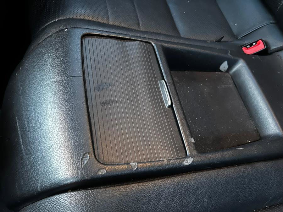 Used 2014 Mercedes-Benz E 350 4MATIC Coupe image 39