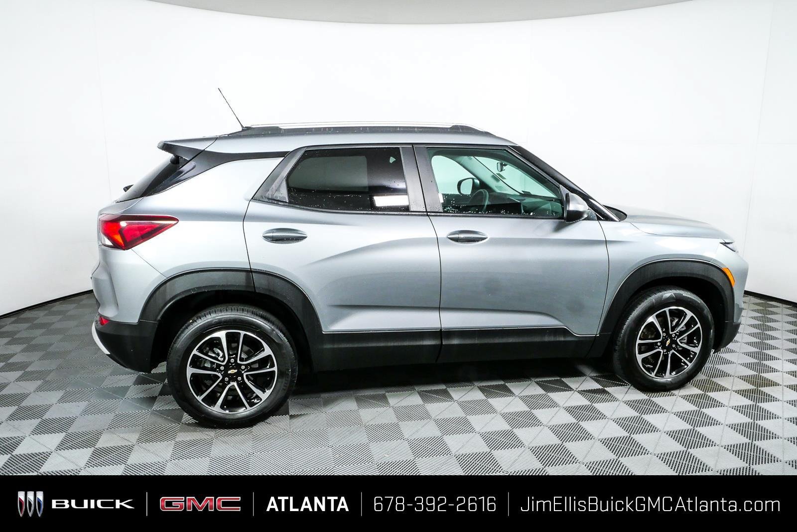 Certified 2025 Chevrolet TrailBlazer LT AWD/4WD image 2