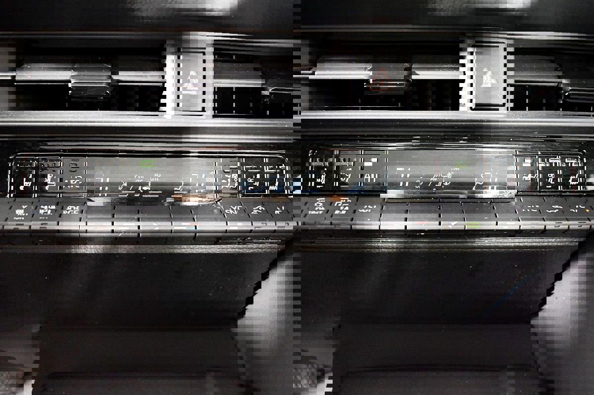 Used 2023 Toyota Crown Platinum image 34