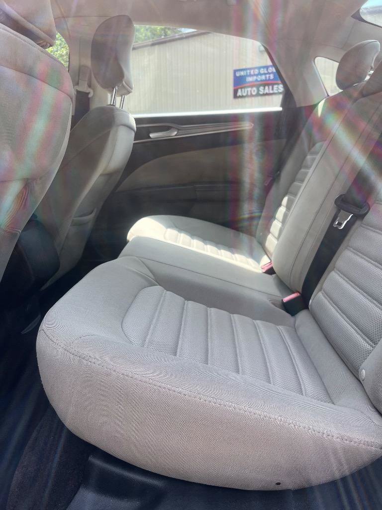 Used 2017 Ford Fusion S FWD image 23