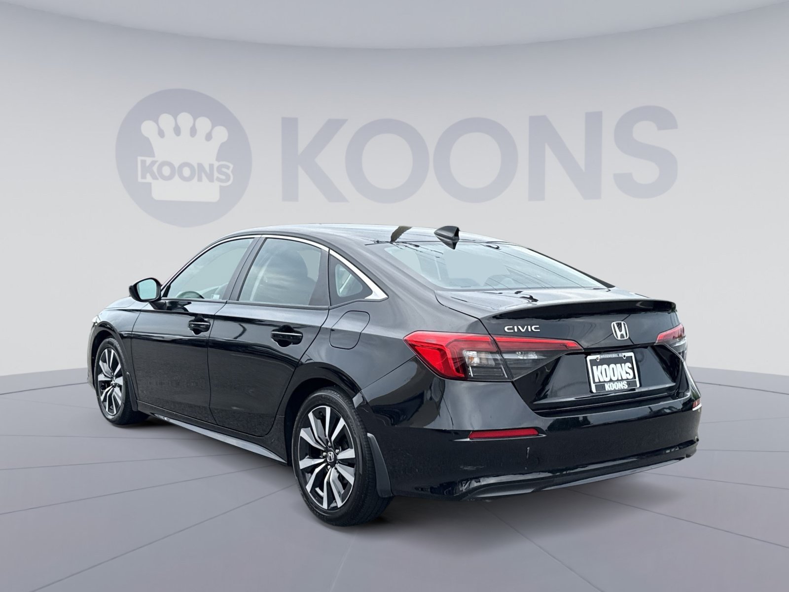 Used 2023 Honda Civic EX image 4