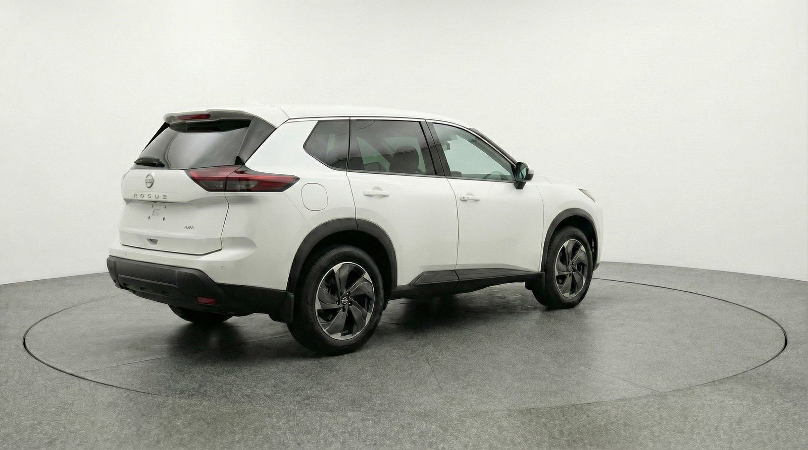 Used 2025 Nissan Rogue SV image 9
