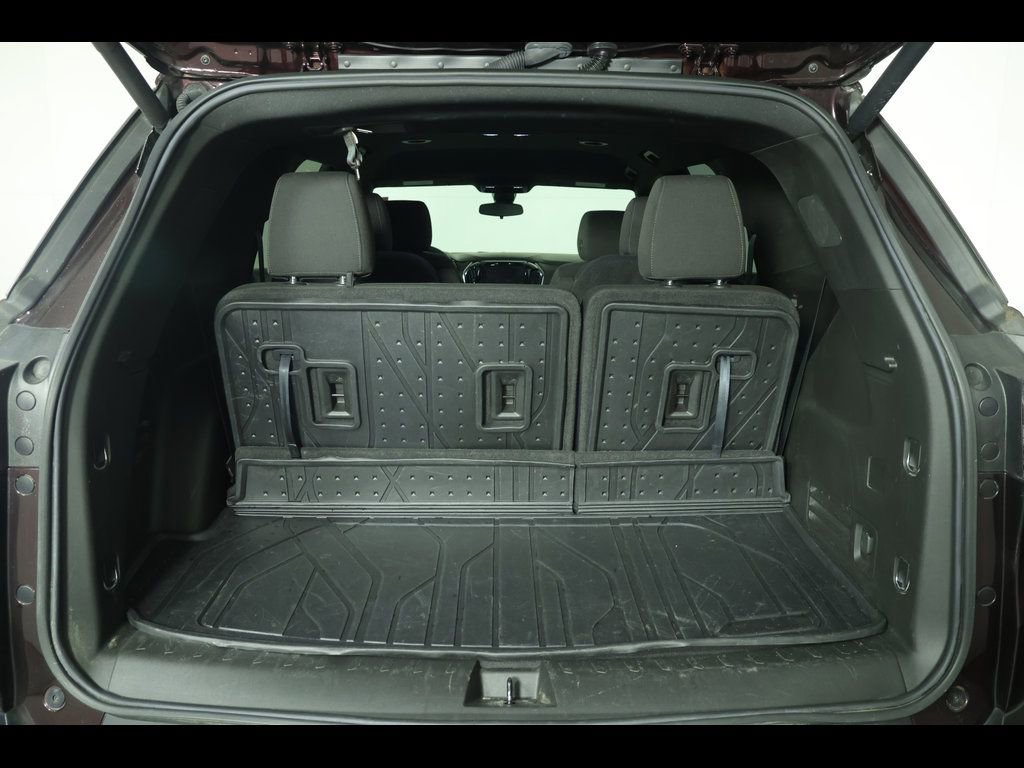 Used 2023 Chevrolet Traverse LT w/ LPO, Floor Liner Package image 14