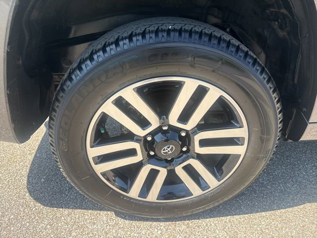 Used 2023 Toyota 4Runner Limited image 14