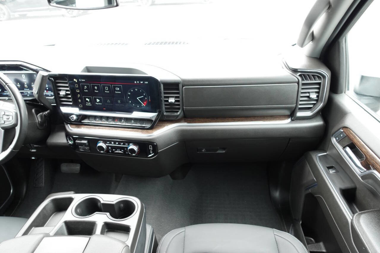 Used 2024 GMC Sierra 2500 SLE image 43