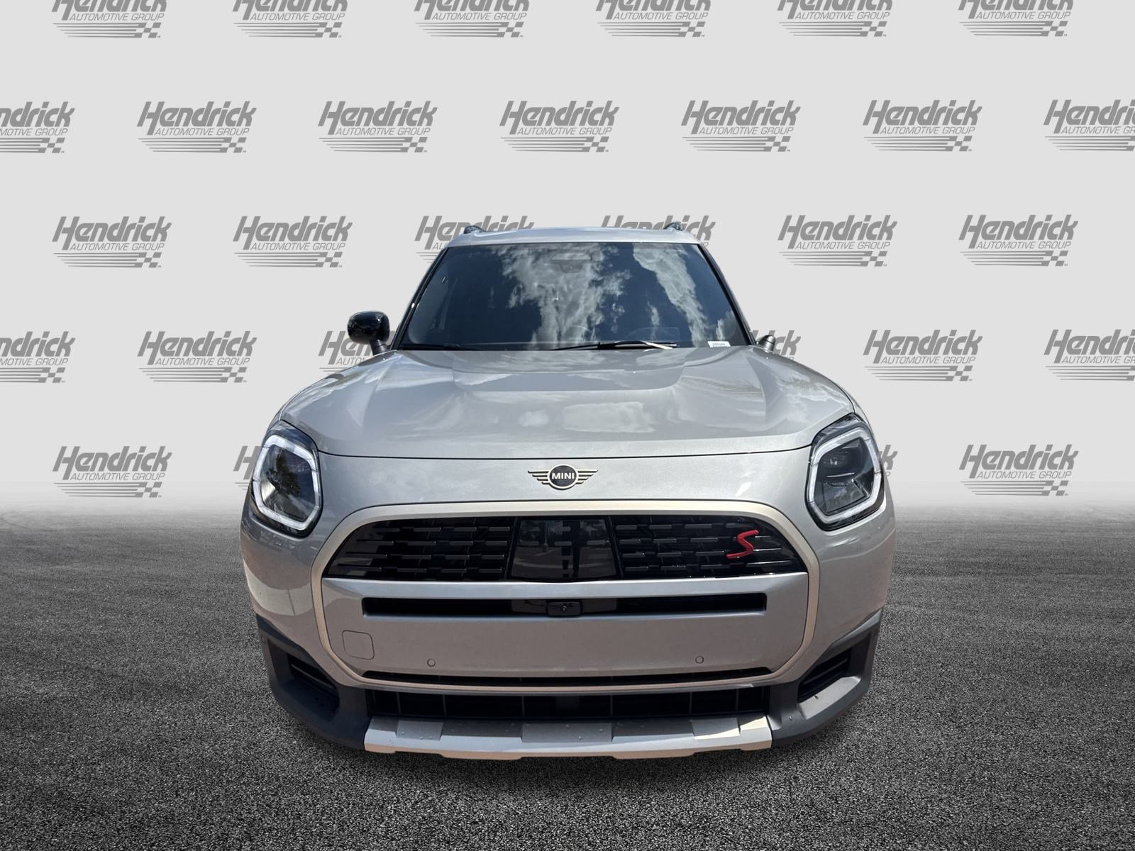 Used 2025 MINI Cooper Countryman S w/ Comfort Package Max image 3