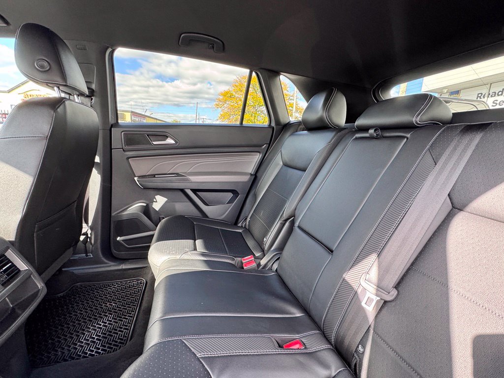 Used 2022 Volkswagen Atlas Cross Sport SE AWD/4WD image 17