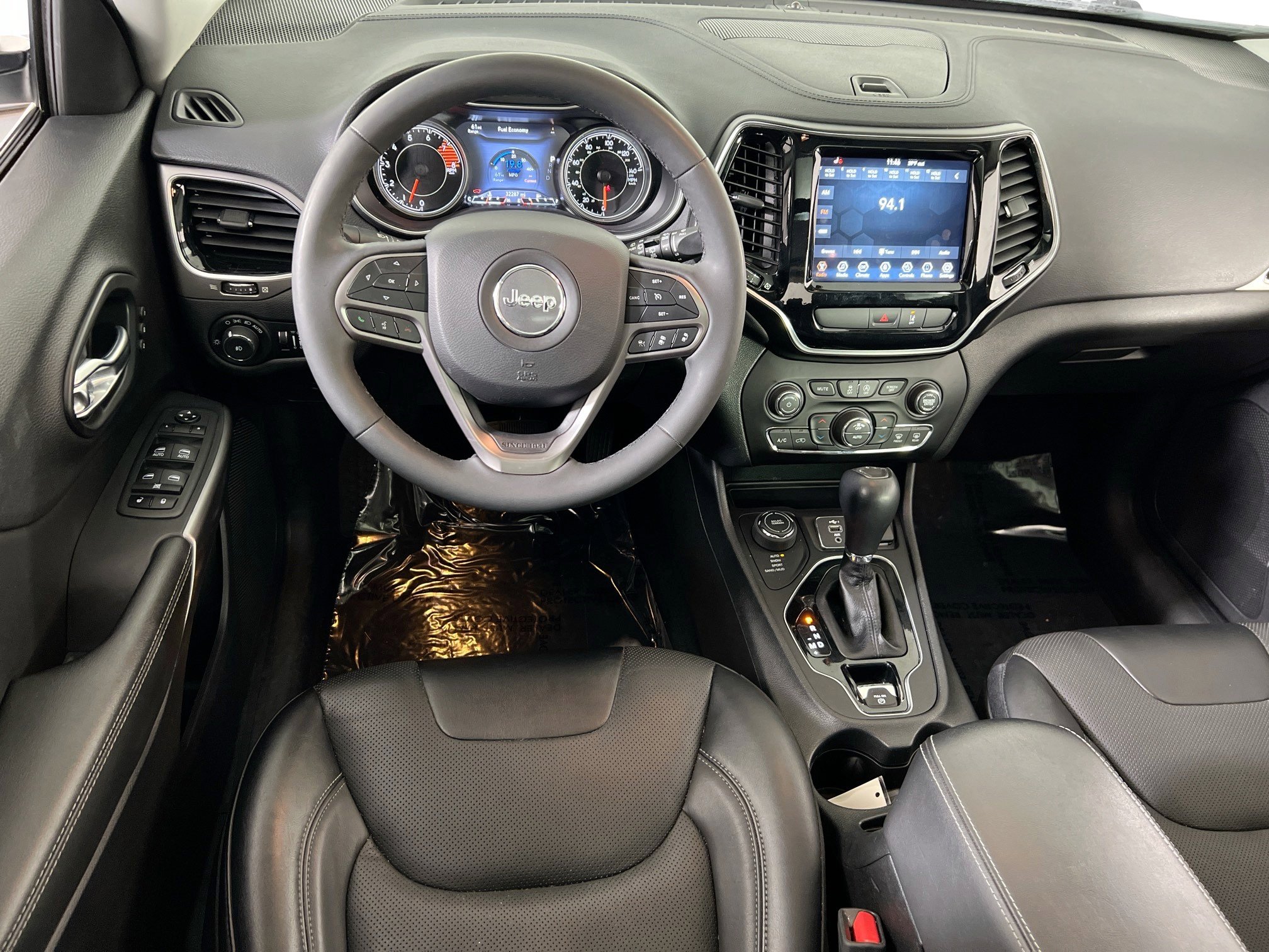 Used 2022 Jeep Cherokee Limited image 22