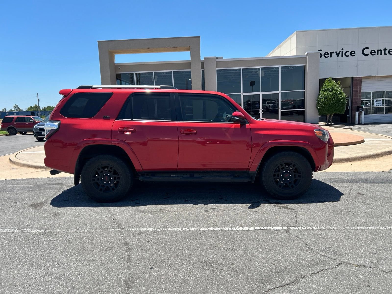 Used 2022 Toyota 4Runner SR5 Premium w/ Moonroof Package RWD image 4