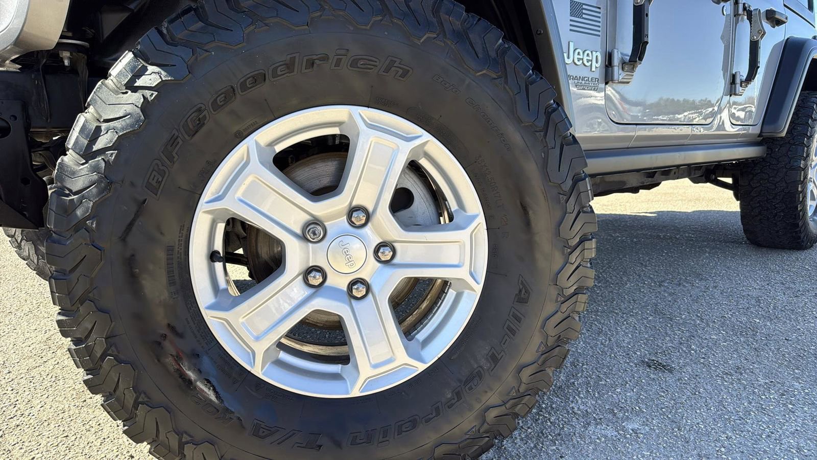 Used 2018 Jeep Wrangler Unlimited Sport S image 9