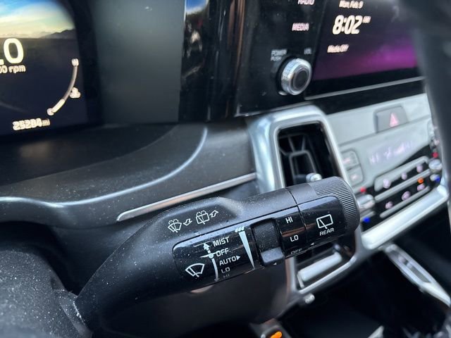 Used 2023 Kia Sorento SX image 19
