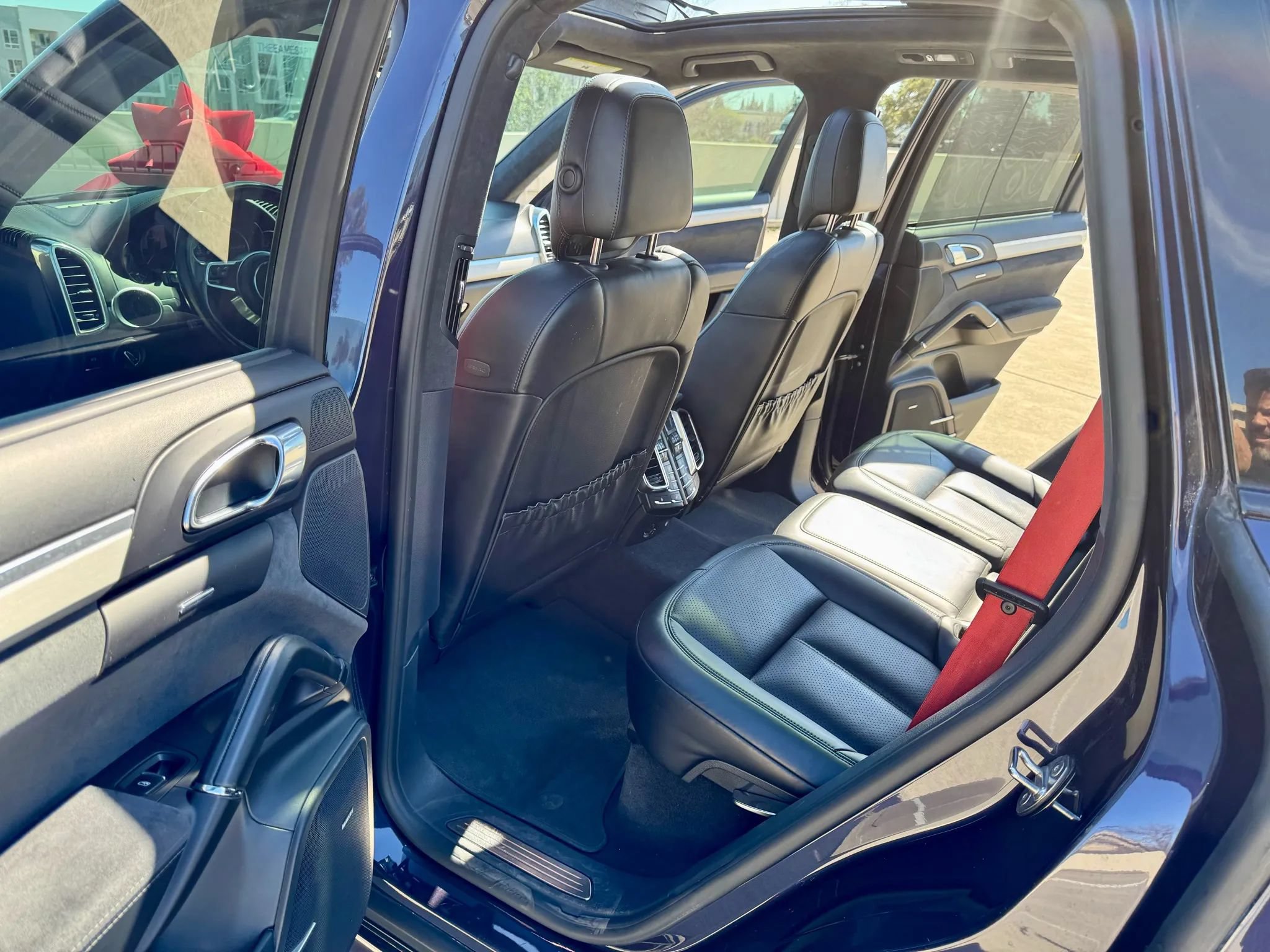 Used 2018 Porsche Cayenne GTS w/ Premium Package Plus AWD/4WD image 19