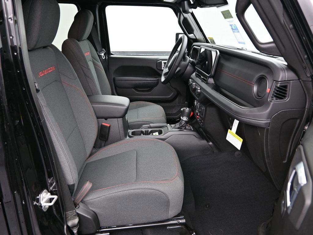 New 2025 Jeep Wrangler Unlimited Rubicon w/ Technology Group image 18