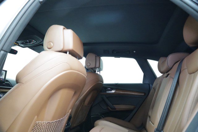 Used 2022 Audi Q5 e Premium Plus image 22
