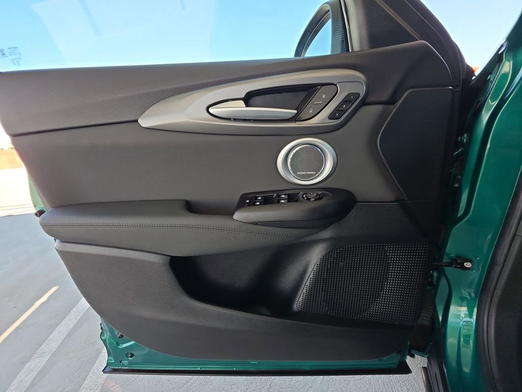 Used 2024 Alfa Romeo Tonale Veloce image 23