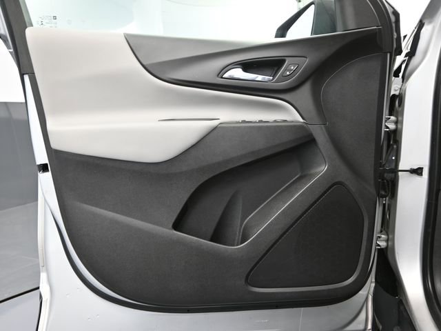Used 2021 Chevrolet Equinox LS w/ LS Convenience Package image 17