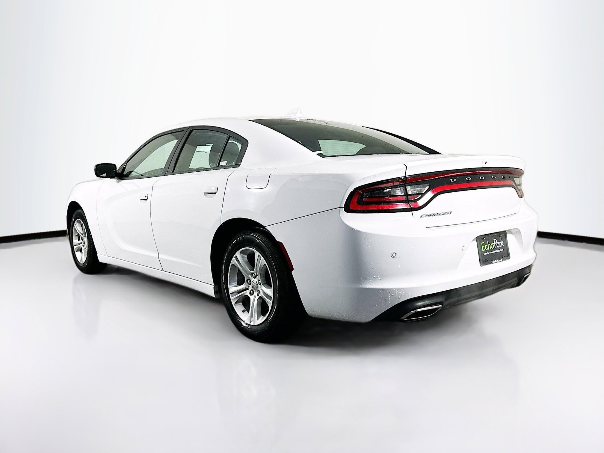 Used 2023 Dodge Charger SXT image 5