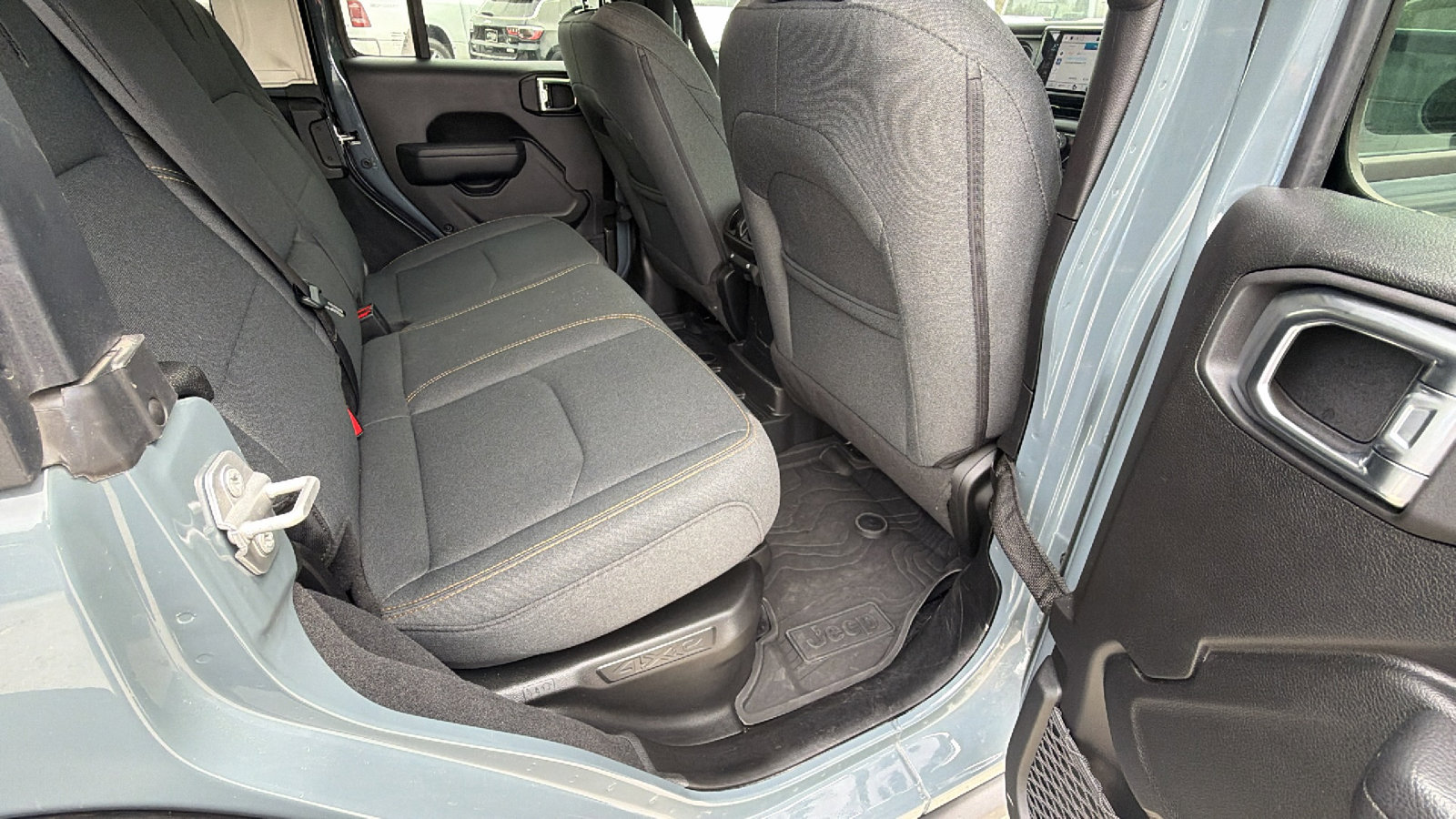 Used 2025 Jeep Wrangler Willys image 21