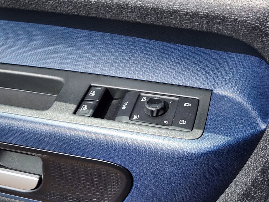 New 2025 Volkswagen ID. Buzz Pro S image 4