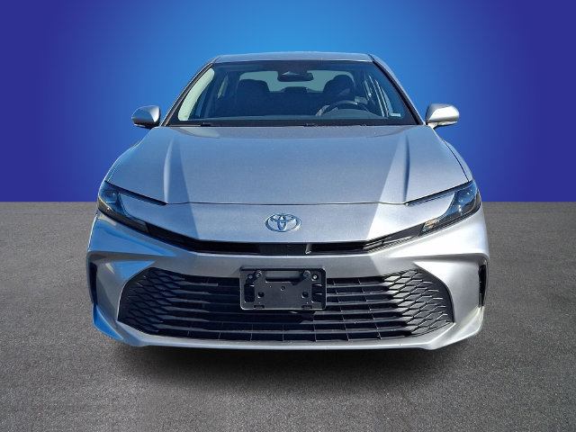 Used 2025 Toyota Camry LE FWD image 2