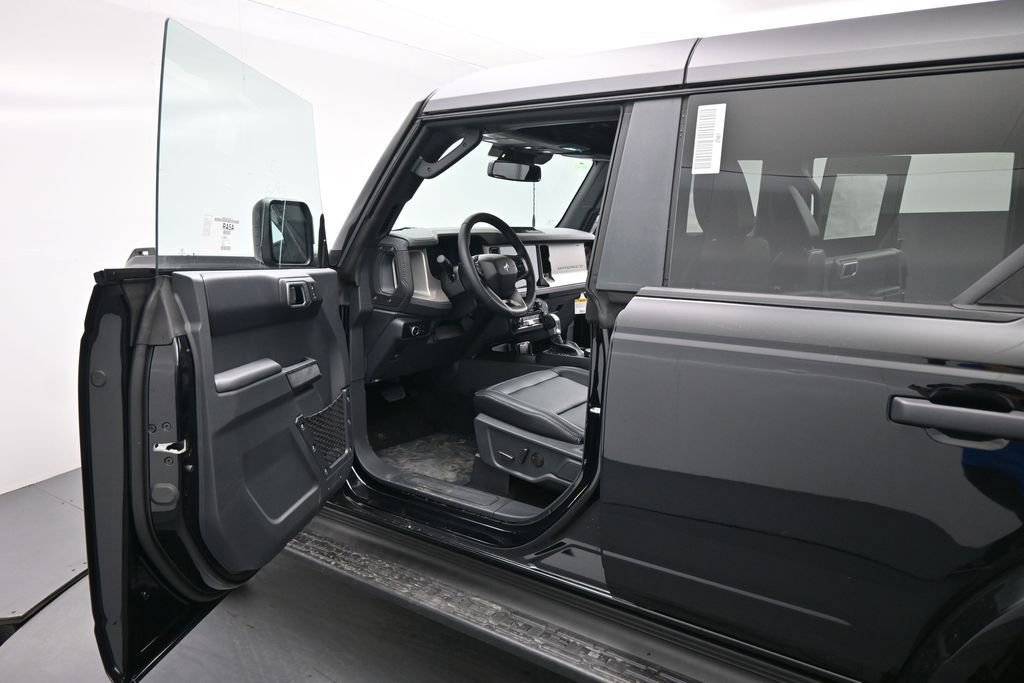 New 2026 Ford Bronco Outer Banks AWD/4WD image 8