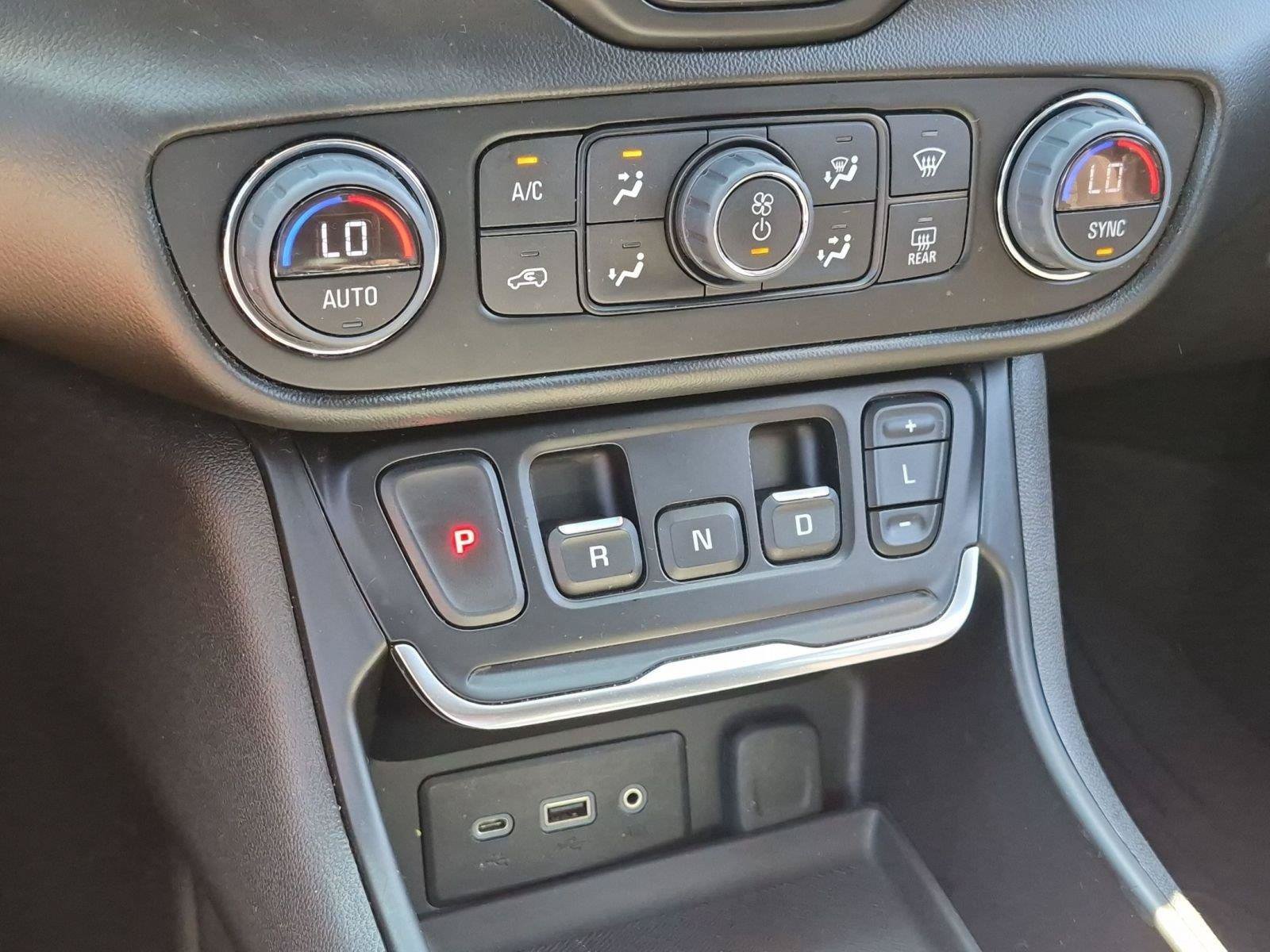 Used 2020 GMC Terrain SLE w/ Driver Convenience Package AWD/4WD image 9