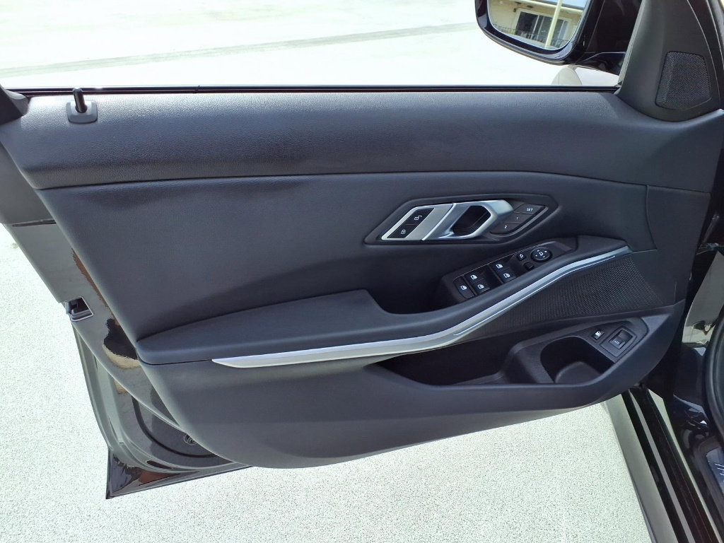 Used 2023 BMW 330e w/ M Sport Package image 11